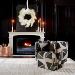 Faux Ivory Pampas Grass Wreath 36" -Home Decor Sale CB2HOL21 09A v2 0351 Hero V1OC21 1x1