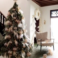 Faux Ivory Pampas Grass Wreath 36" -Home Decor Sale CB2HOL21 COVER 01 HEROOC21 1x1