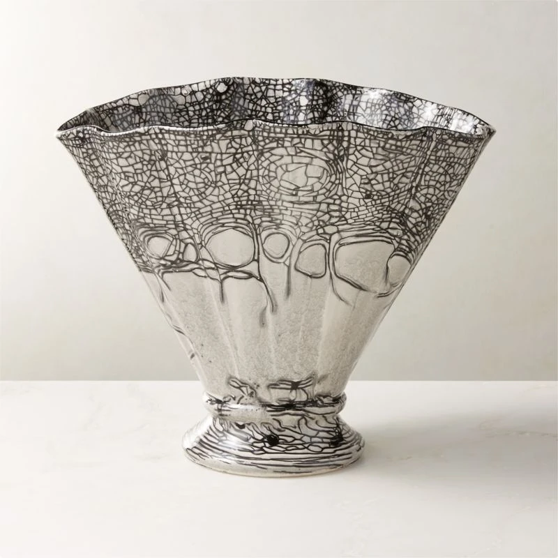 Cavo Scalloped Black And White Vase 3 Cavo Scalloped Black And White Vase