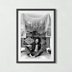 'Jimi Hendrix, 1969' Photographic Print In Black Frame 21.5"x17.5" -Home Decor Sale SEJHendrix69Bk39p5X28p5SS22 3D